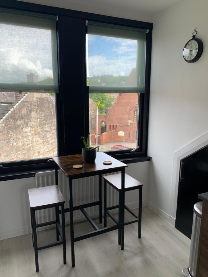 Lovely 2 Bedroom Apartment In Central Location グリーノック エクステリア 写真