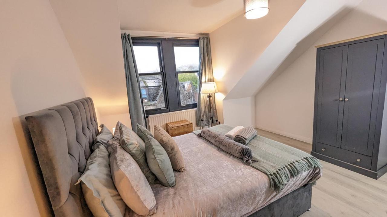 Lovely 2 Bedroom Apartment In Central Location グリーノック エクステリア 写真